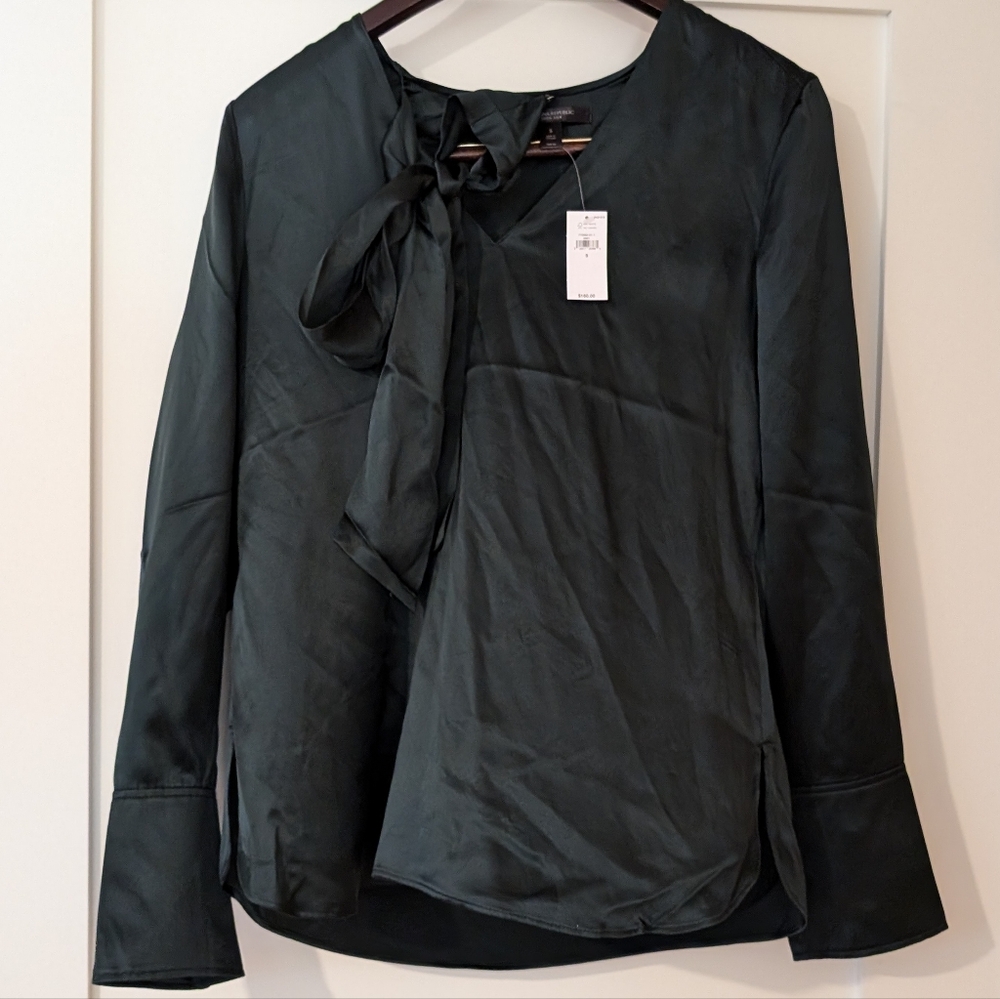 Banana Republic 100% silk blouse